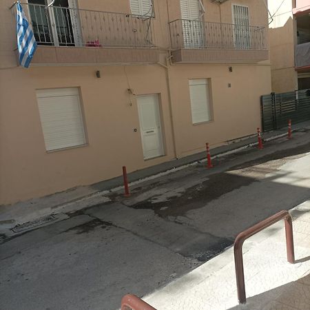 Εirene Room Chalkís المظهر الخارجي الصورة
